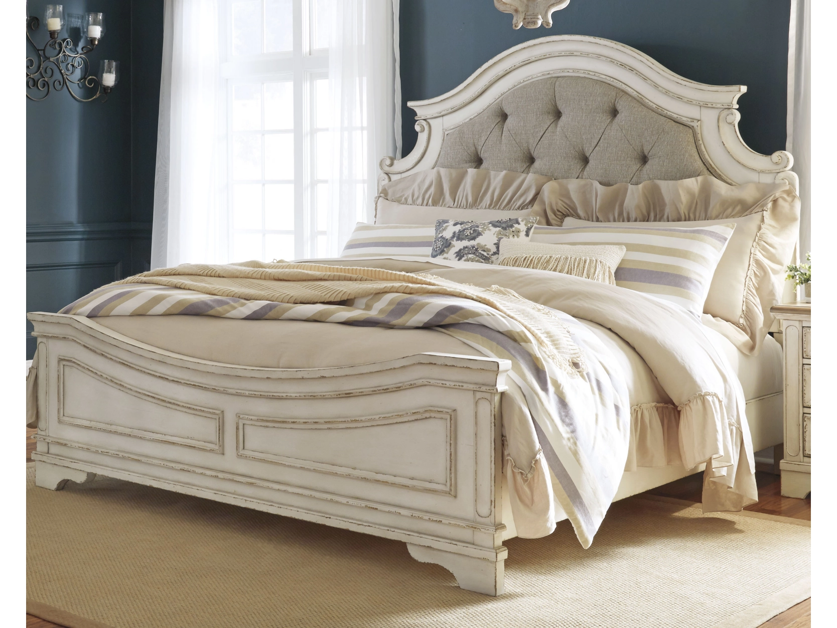 Realyn King Upholstered Panel Bed