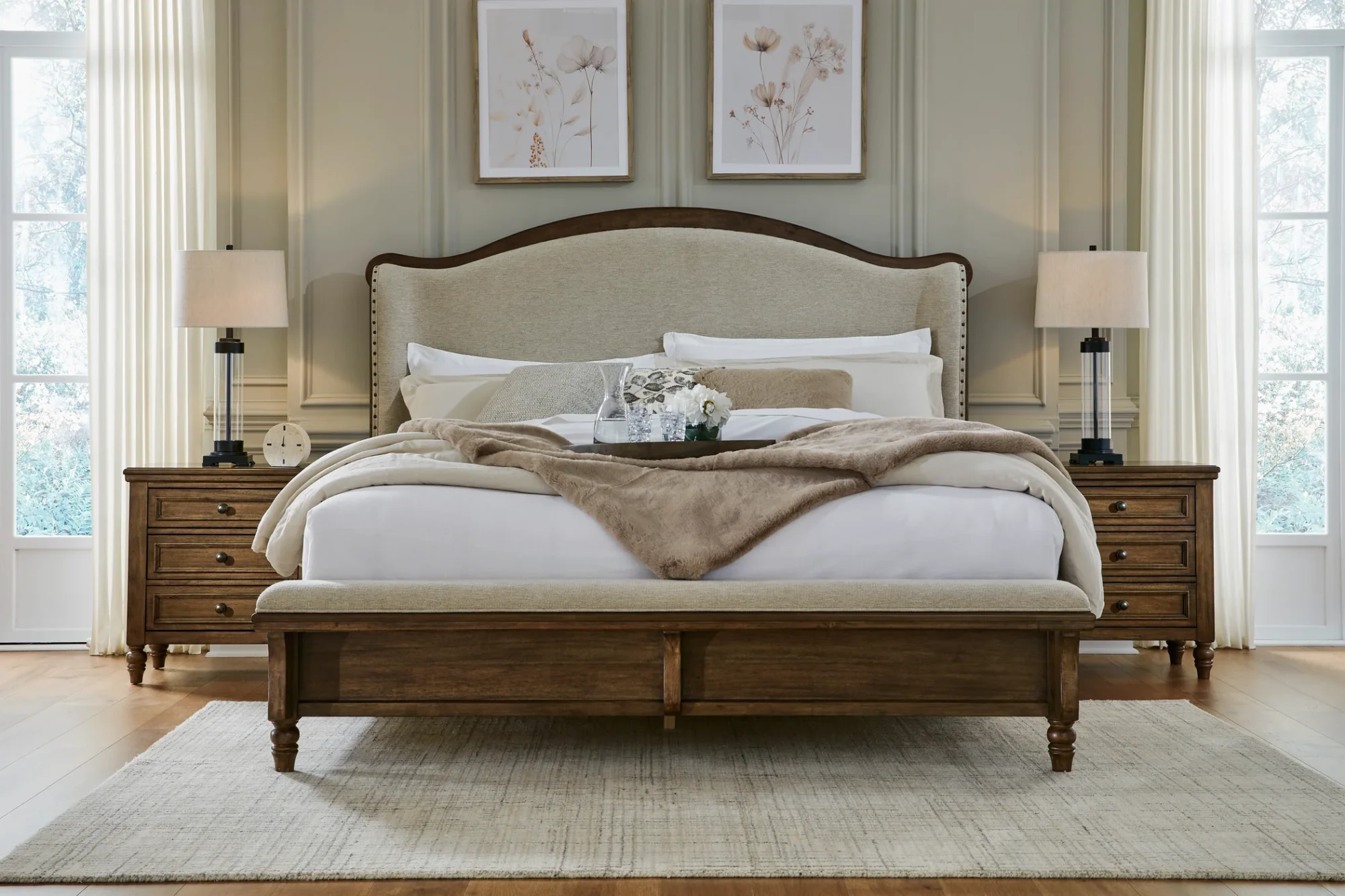 Sturlayne Brown Traditional Upholstered Panel Bedroom Set King