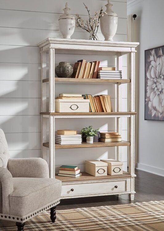 H743-70 - Bookcase