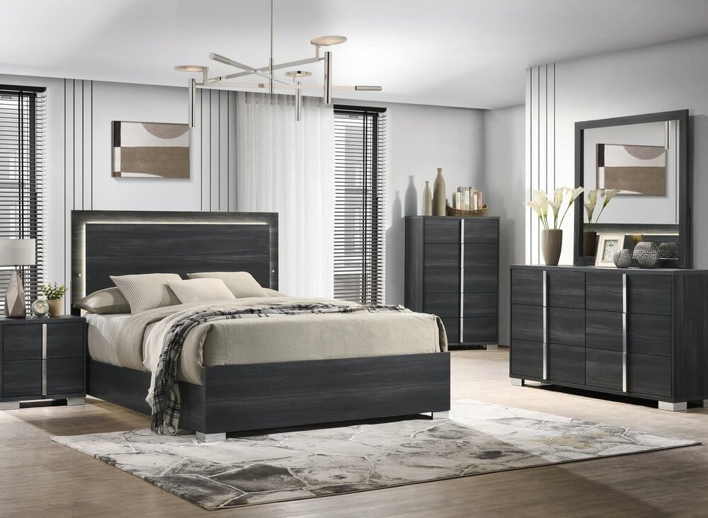HH3700 - 5pc Bedroom Set - Queen, King