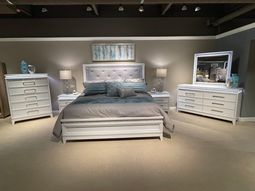 img-2585_orig.jpeg 781 White - 5PC Bedroom Set Queen