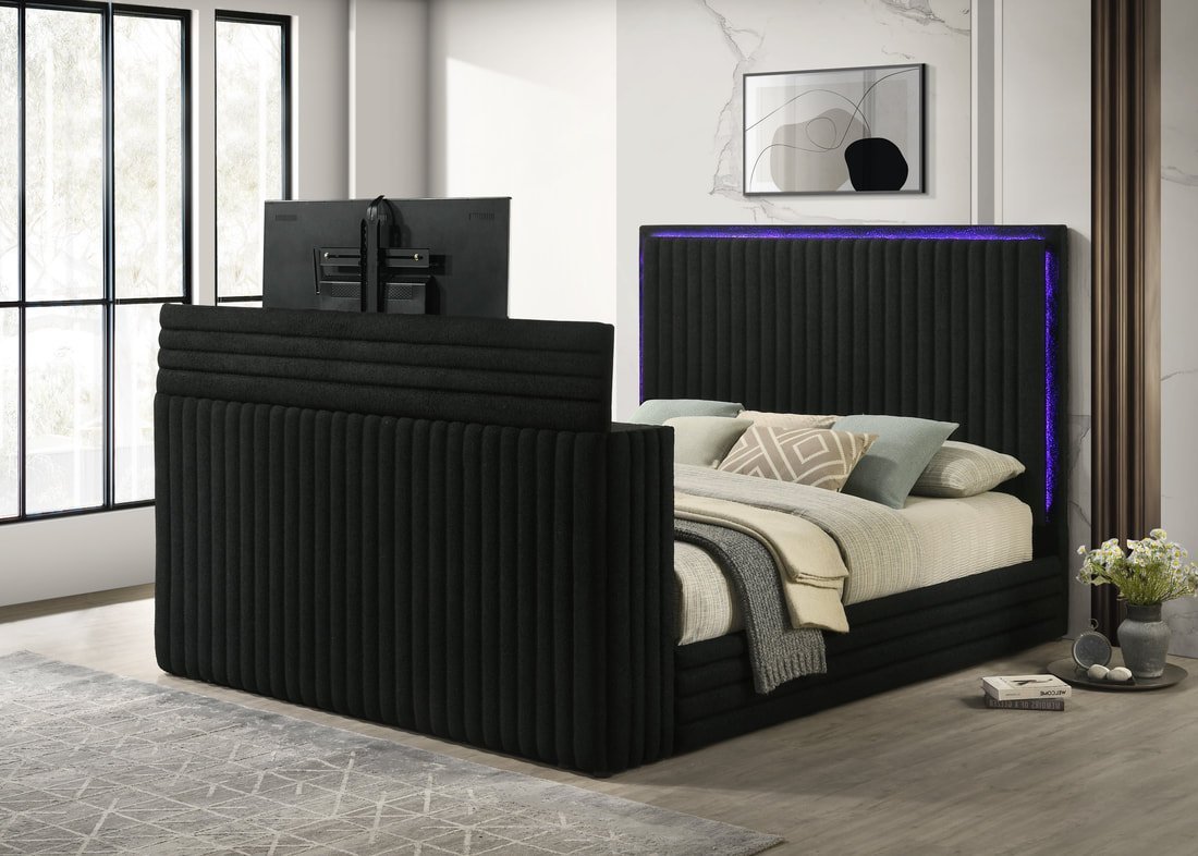villa-black-3_orig.jpeg Villa Black Platform Bed - Queen, King