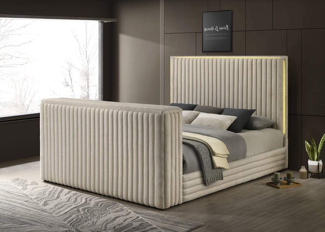 villa-white-2_orig.jpeg Villa White Platform Bed - Queen, King